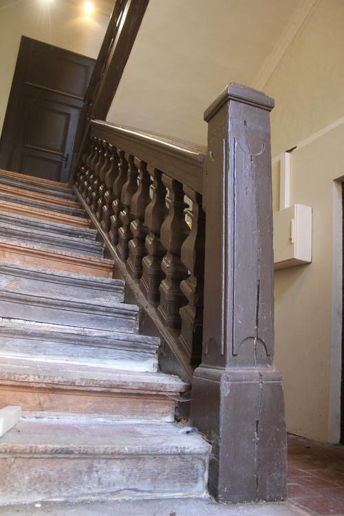 Musée des Antiquités [Rouen - 76540] : Aile sud, escalier est : départ de rampe de la 1ère volée