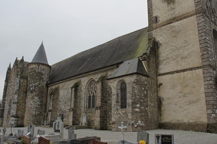 Église N.-D. de la Délivrance [Le Quillio - 22260] : Vue de l’église depuis le nord-ouest