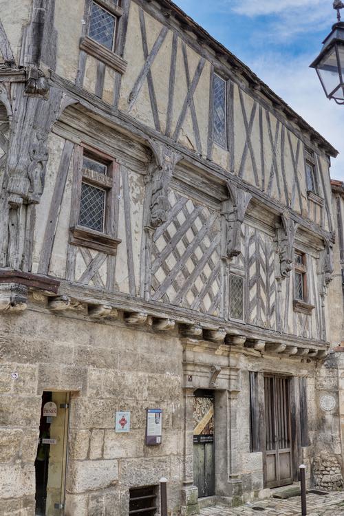 Maison de la Lieutenance [Cognac - 16102] : Vue de la façade est depuis le sud-est