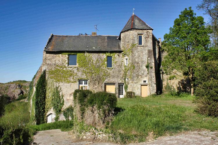 Château du Pressoir [Mauzé-Thouarsais - 79171] : Corps principal, façade sud-ouest<br/>© Atemporelle / MANDON, Fabrice