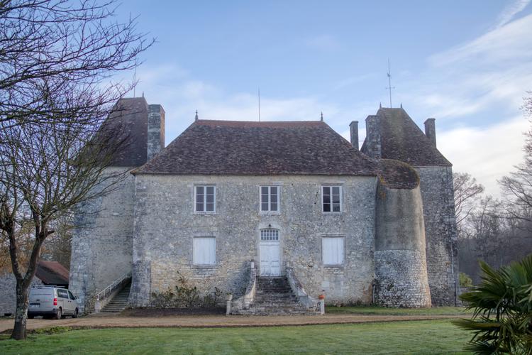 Château du Ry-Chazerat [Journet - 86118] : Vue générale du château depuis le sud-ouest